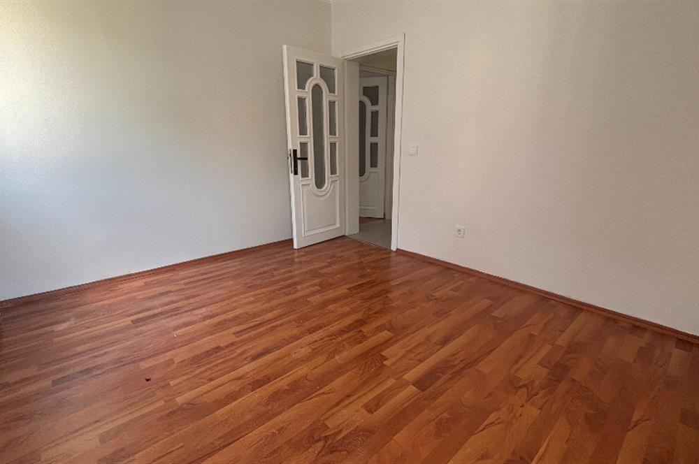 İstinye Boğaziçi Sitesi A Bloklarında Ara Kat 3+1 Kiralık Daire