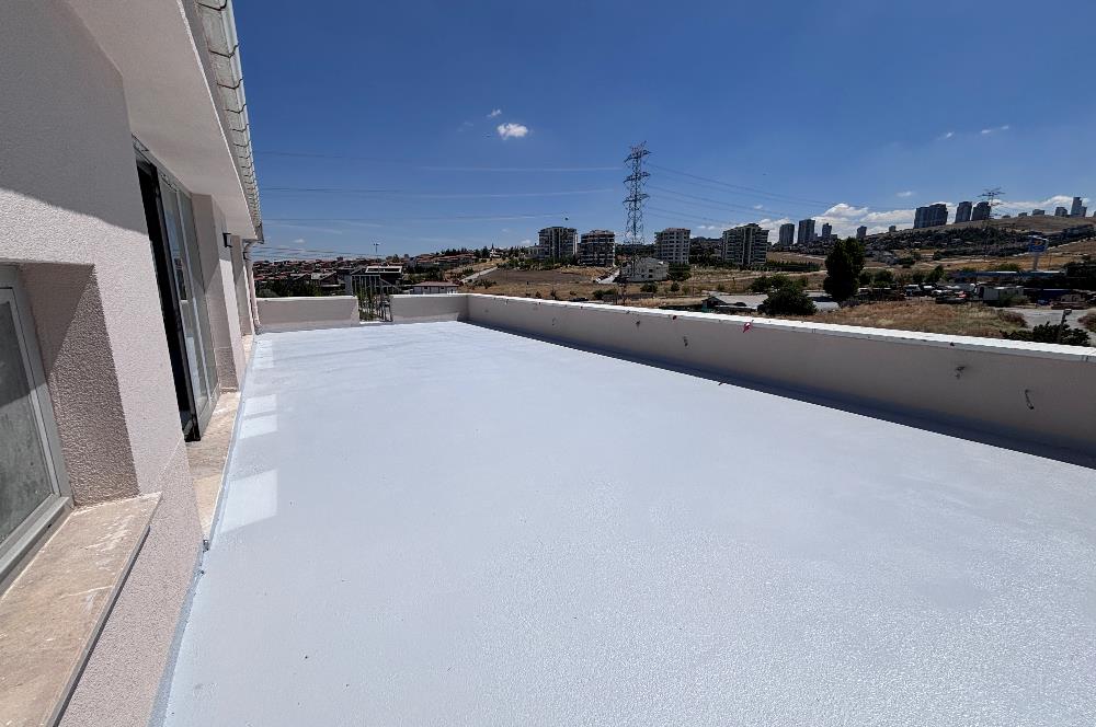 ÇAYYOLU ALACAATLI’DA CADDE CEPHELİ, ÇİFT TERASLI 200 m² PRESTİJLİ KİRALIK İŞ YERİ