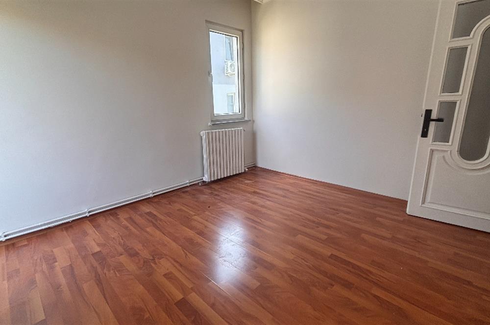 İstinye Boğaziçi Sitesi A Bloklarında Ara Kat 3+1 Kiralık Daire
