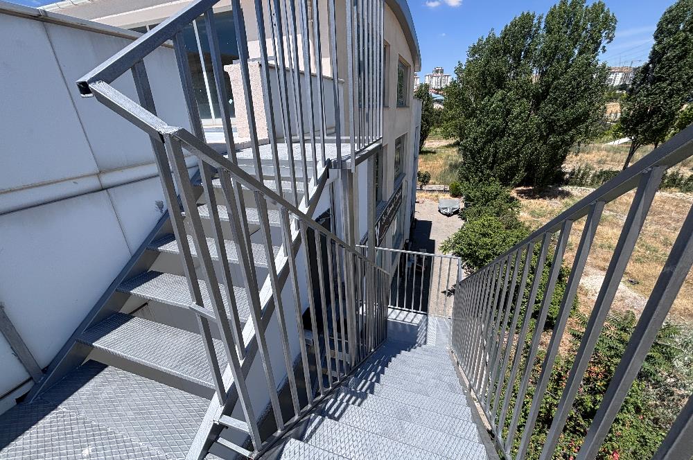 ÇAYYOLU ALACAATLI’DA CADDE CEPHELİ, ÇİFT TERASLI 200 m² PRESTİJLİ KİRALIK İŞ YERİ
