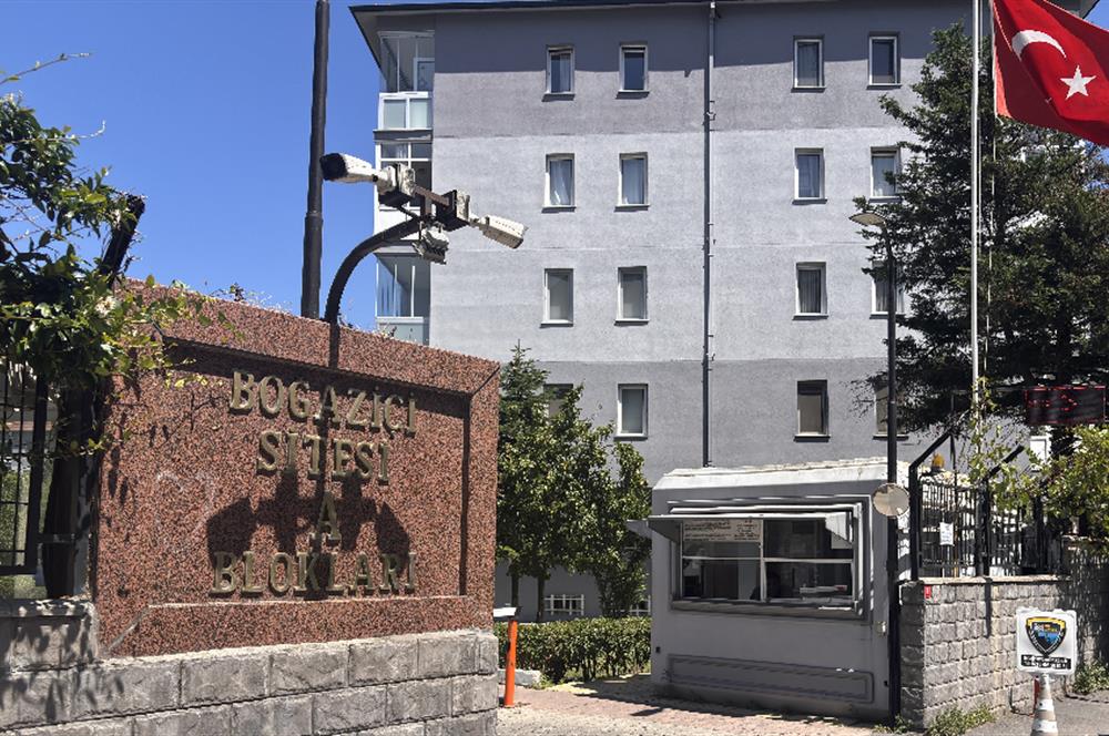 İstinye Boğaziçi Sitesi A Bloklarında Ara Kat 3+1 Kiralık Daire