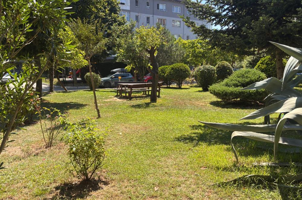İstinye Boğaziçi Sitesi A Bloklarında Ara Kat 3+1 Kiralık Daire