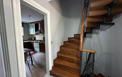 Doğa Manzaralı, Geniş Bahçeli, Ferah 4+2 Satılık Villa