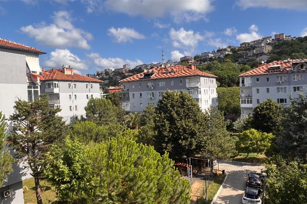 İstinye Boğaziçi Sitesi A Bloklarında Ara Kat 3+1 Kiralık Daire