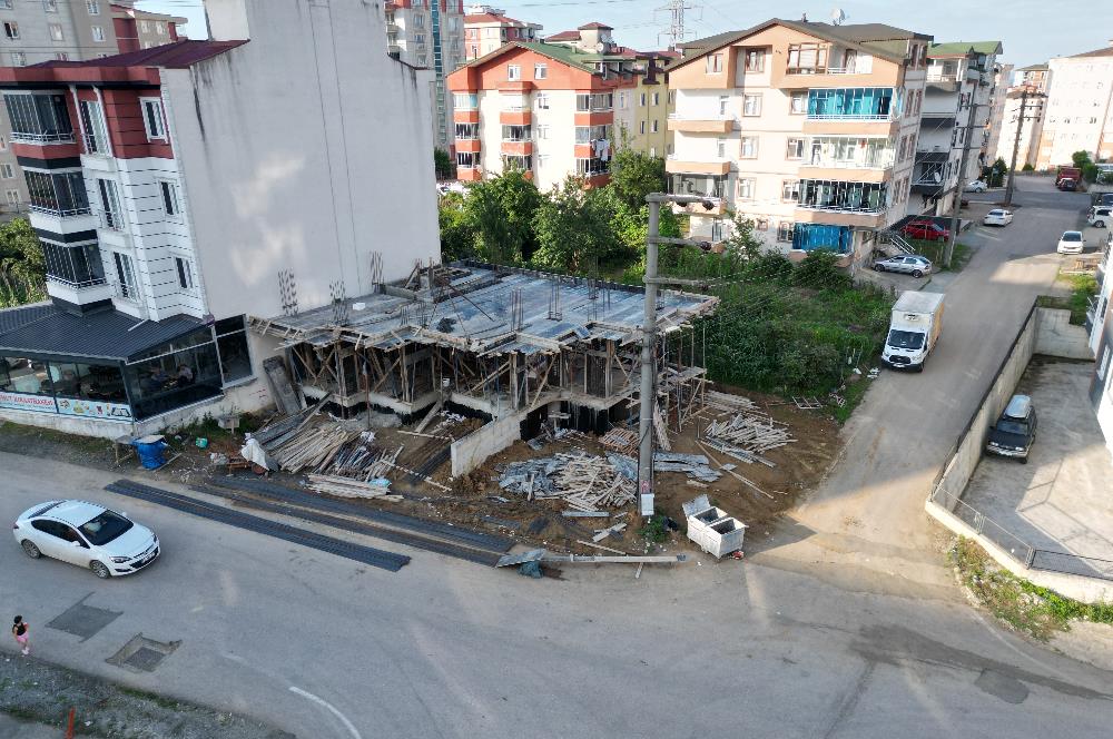 CENTURY 21'DEN ŞAHİNCİLİ MAHALLESİNDE TOPRAKTAN SATILIK PRESTİJLİ İŞ YERİ !