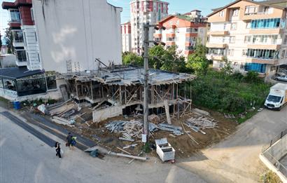 CENTURY 21'DEN ŞAHİNCİLİ MAHALLESİNDE TOPRAKTAN SATILIK PRESTİJLİ İŞ YERİ !