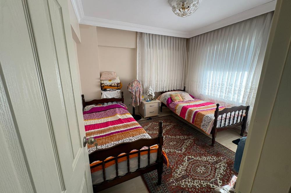Kamiloba'da Sahile Sıfır 5+1 Satılık Villa