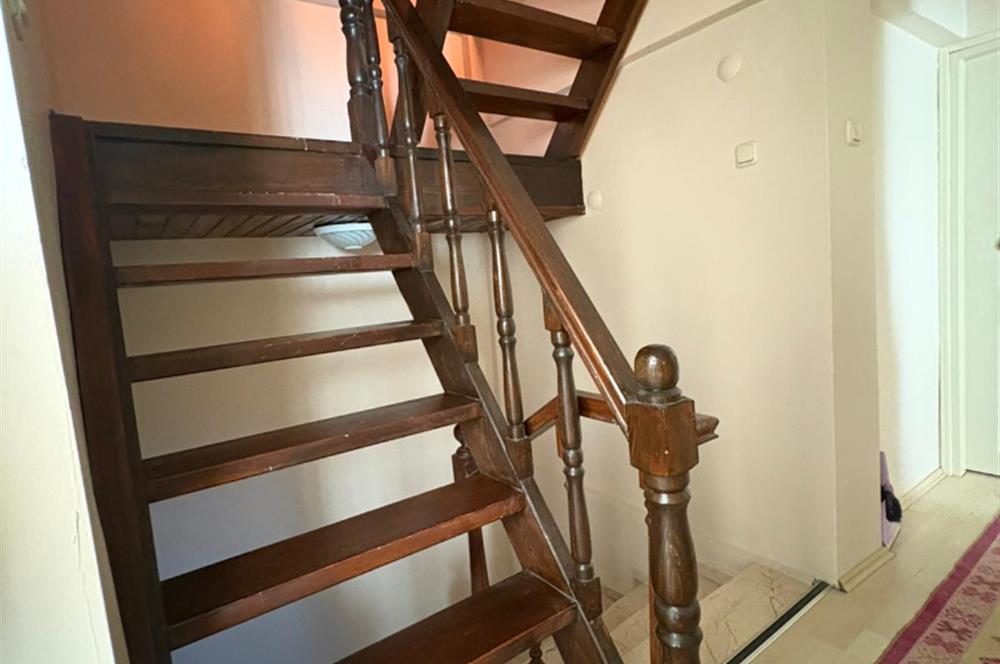 Kamiloba'da Sahile Sıfır 5+1 Satılık Villa