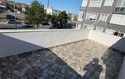Kamiloba'da Sahile Sıfır 5+1 Satılık Villa