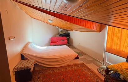 Kamiloba'da Sahile Sıfır 5+1 Satılık Villa