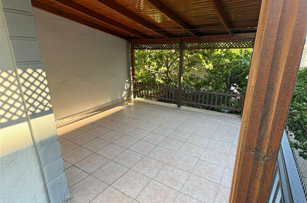 Kamiloba'da Sahile Sıfır 5+1 Satılık Villa