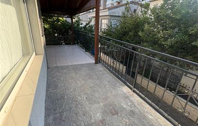 Kamiloba'da Sahile Sıfır 5+1 Satılık Villa