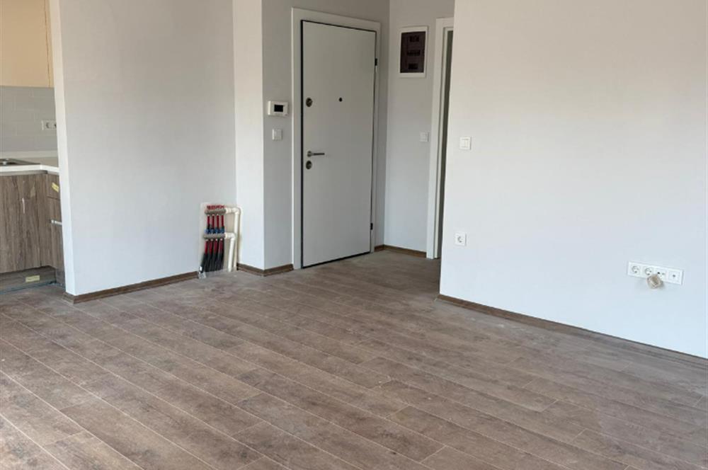 SUADİYE ELİT PARK SİTESİNDE HAVUZLU 1+1 DAİRE
