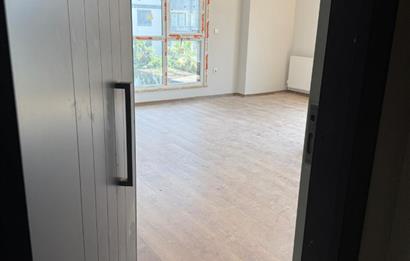 SUADİYE ELİT PARK SİTESİNDE HAVUZLU 1+1 DAİRE