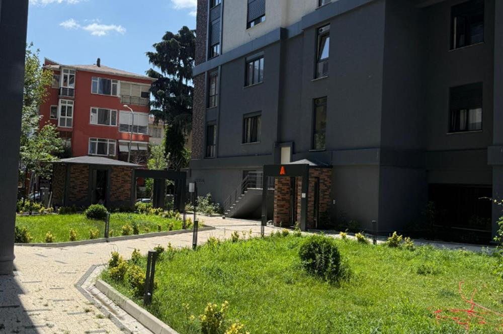 SUADİYE ELİT PARK SİTESİNDE HAVUZLU 1+1 DAİRE