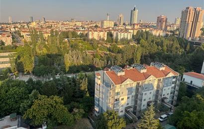 DİKMEN STÜDYO EVLER SİTESİNDE SATILIK EŞYALI VADİ MANZARALI 1+1 DAİRE (NET 64 M2)
