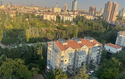 DİKMEN STÜDYO EVLER SİTESİNDE SATILIK EŞYALI VADİ MANZARALI 1+1 DAİRE (NET 64 M2)