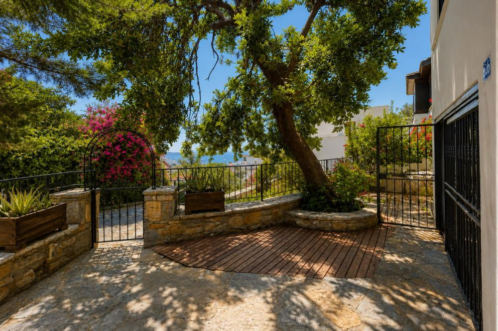 Bodrum Umurça da Bahçe Katı Kiralık Daire