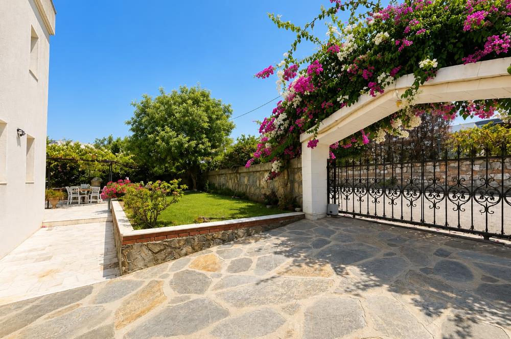 Bodrum Yalıkavak Satılık Giriş kat 2+1 Daire
