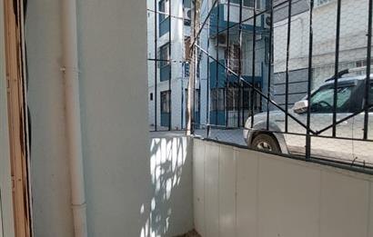 Bornova Gençlik Caddesi'nde 3+1 Satılık Daire