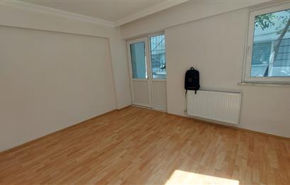 Bornova Gençlik Caddesi'nde 3+1 Satılık Daire