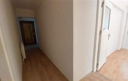 Bornova Gençlik Caddesi'nde 3+1 Satılık Daire