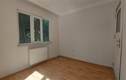Bornova Gençlik Caddesi'nde 3+1 Satılık Daire