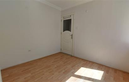 Bornova Gençlik Caddesi'nde 3+1 Satılık Daire