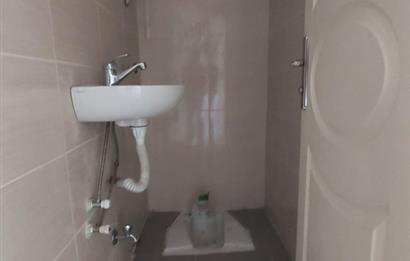 Bornova Gençlik Caddesi'nde 3+1 Satılık Daire