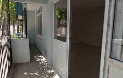 Bornova Gençlik Caddesi'nde 3+1 Satılık Daire