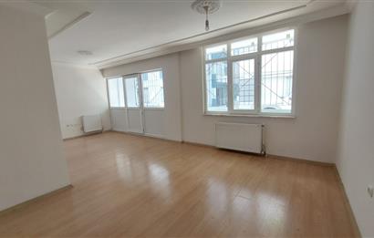 Bornova Gençlik Caddesi'nde 3+1 Satılık Daire