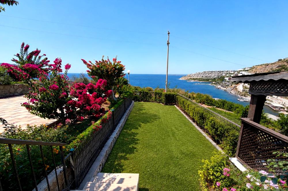 Bodrum Gündoğan Satılık 2+1 Villa Deniz Manzaralı Özel Plajlı