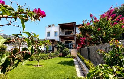 Bodrum Gündoğan Satılık 2+1 Villa Deniz Manzaralı Özel Plajlı