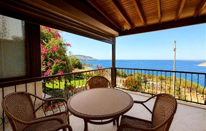 Bodrum Gündoğan Satılık 2+1 Villa Deniz Manzaralı Özel Plajlı