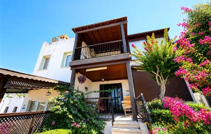 Bodrum Gündoğan Satılık 2+1 Villa Deniz Manzaralı Özel Plajlı