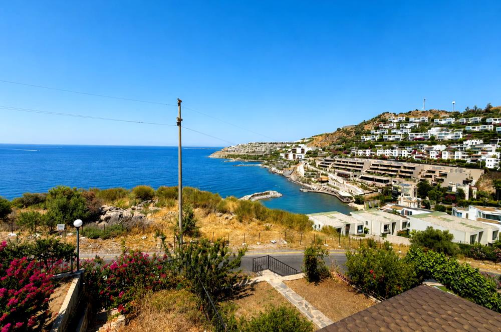Bodrum Gündoğan Satılık 2+1 Villa Deniz Manzaralı Özel Plajlı
