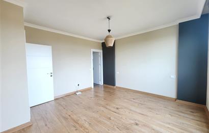 Zekeriyaköy'de Yeni Sitede Kiralık Villa