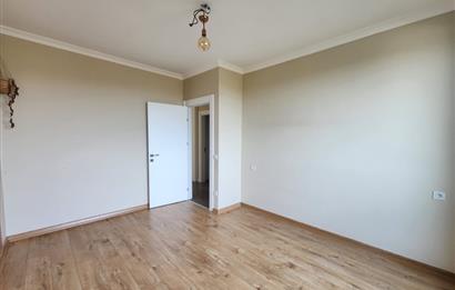 Zekeriyaköy'de Yeni Sitede Kiralık Villa