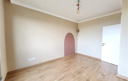 Zekeriyaköy'de Yeni Sitede Kiralık Villa