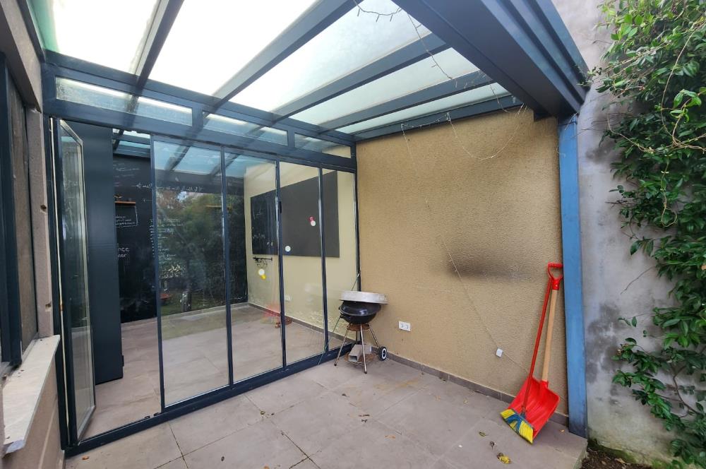 Zekeriyaköy'de Yeni Sitede Kiralık Villa