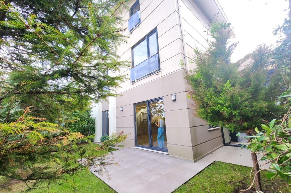 Zekeriyaköy'de Yeni Sitede Kiralık Villa