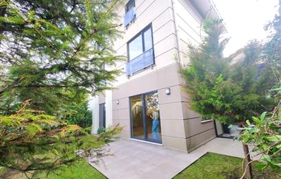 Zekeriyaköy'de Yeni Sitede Kiralık Villa