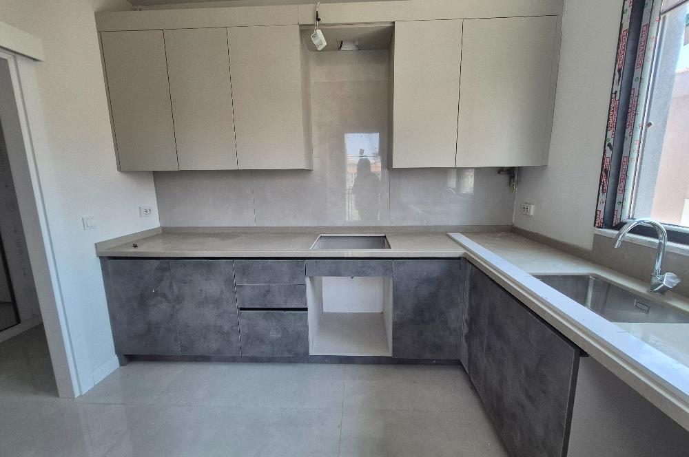 Kozyatağı'nda Satılık 3+1 Merkezi Konumlu Ferah Daire