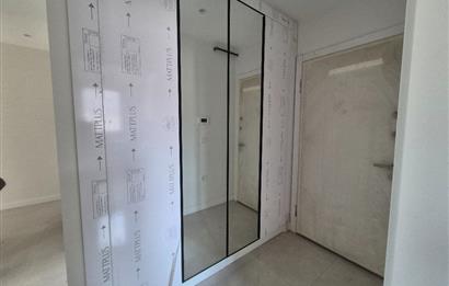 Kozyatağı'nda Satılık 3+1 Merkezi Konumlu Ferah Daire