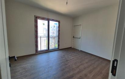 Kozyatağı'nda Satılık 3+1 Merkezi Konumlu Ferah Daire