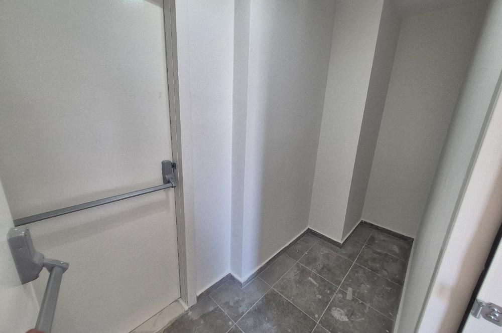 Kozyatağı'nda Satılık 3+1 Merkezi Konumlu Ferah Daire