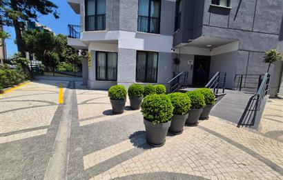 Kozyatağı'nda Satılık 3+1 Merkezi Konumlu Ferah Daire