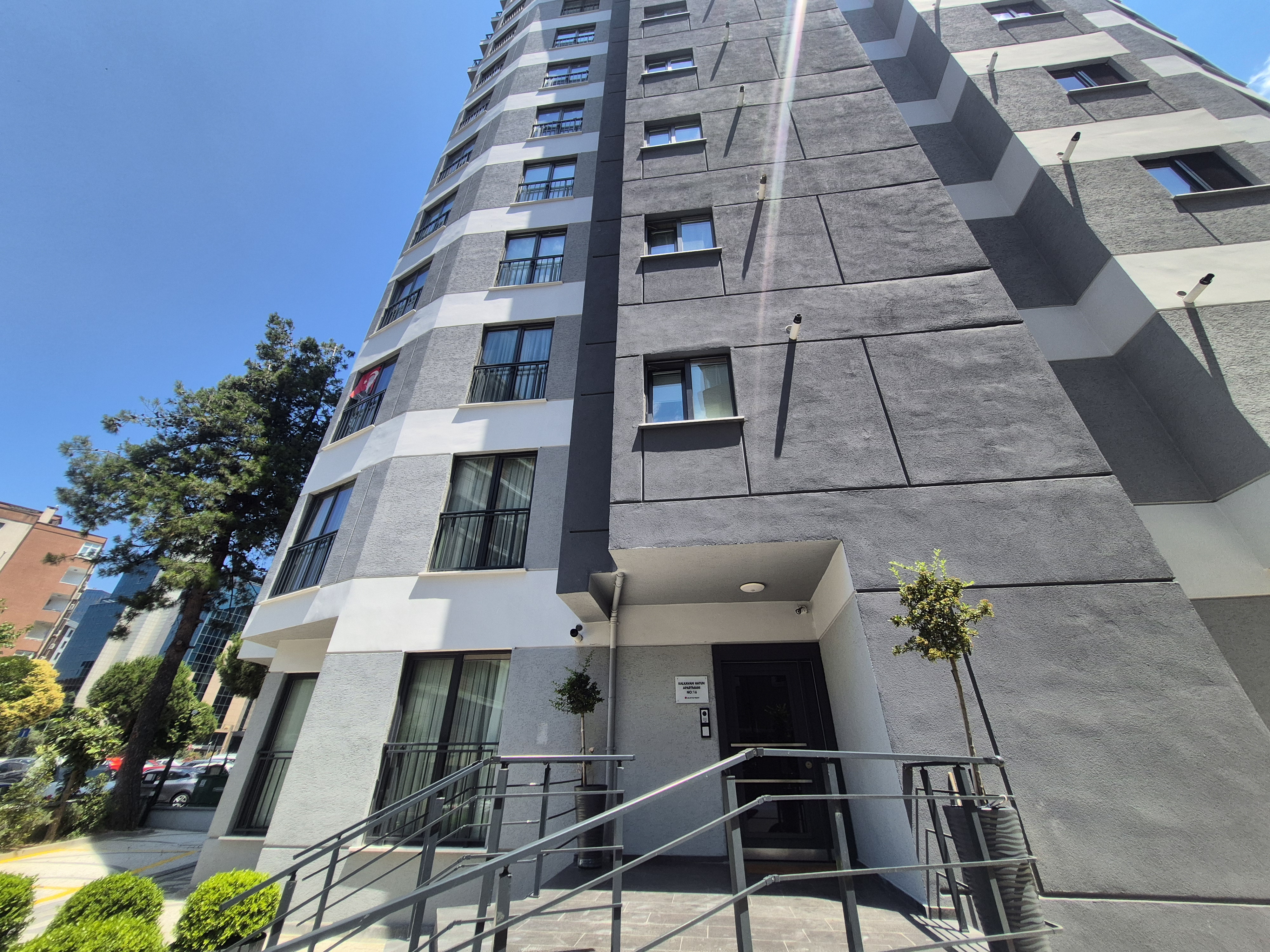 KOZYATAĞI MERKEZİ KONUMDA SATILIK SIFIR 3+1 DAİRE