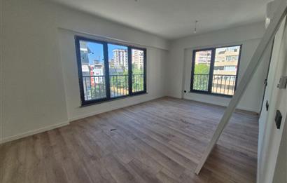 Kadıköy Merdivenköy'de Kiralık 2+1 Yerden Isıtmalı Daire