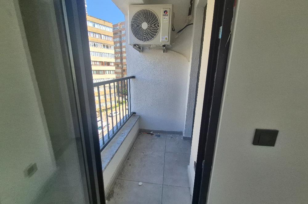 Kadıköy Merdivenköy'de Kiralık 2+1 Yerden Isıtmalı Daire